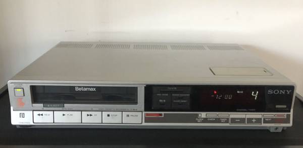 Photo SONY Betamax SL-10 Video Cassette Recorder $180