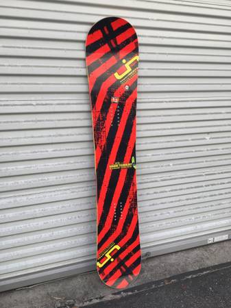 Photo Snowboard Lib Tech Skate Banana 156 red black yellow $350