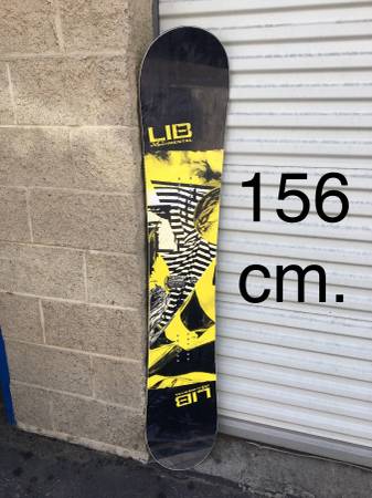 Photo Snowboard Lib Tech Skate Banana 156 yellow black white $350