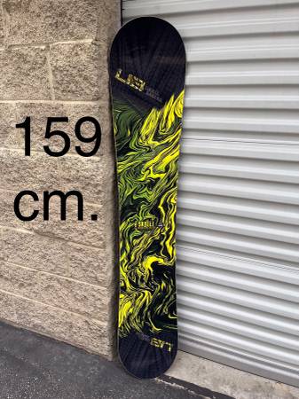 Photo Snowboard Lib Tech Skate Banana 159 black yellow green $350