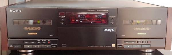Photo Sony TC-WR901ES Stereo Double Cassette Deck $335