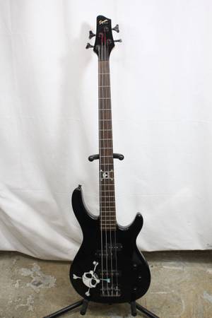 Photo Squier Skull Electric Bass Guitar MB4 $300