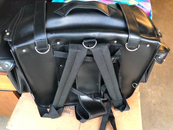 Photo TRAVEL BAG - WITH STRAPS - MOTORCYCLE $25