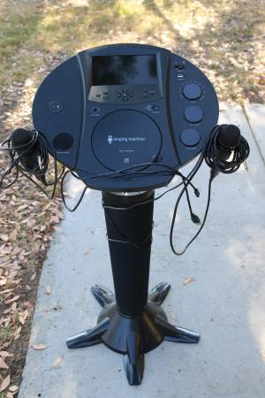 Photo The Singing Machine - Pedestal Karaoke System $100