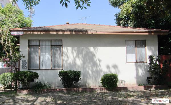 Traditional fourplex Apartment in West Los Angeles UNIQUE $2,095