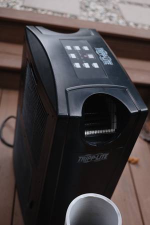 Photo Tripp Lite Portable Air Conditioner for Server Racks and Spot Cooling $285