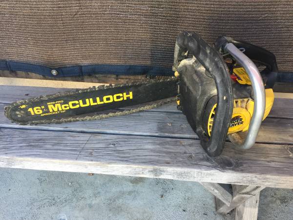 Photo Vintage McCulloch Chainsaw - 16 Eager Beaver $40