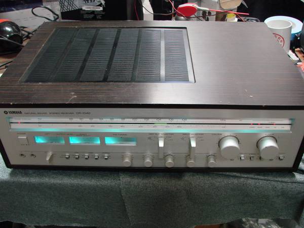 Photo Vintage Yamaha CR-1040 AMFM Stereo Receiver $585
