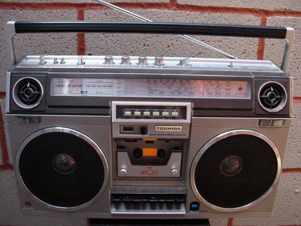 Photo Vintage oldschool boombox Toshiba radio stereo Big Loud nice $180