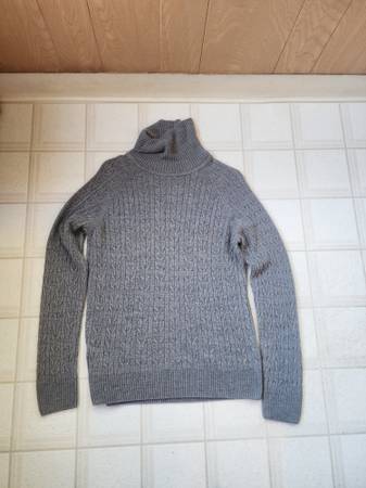 Womens G.H. Bass and Co. Turtleneck Gray Sweater Size Large $10