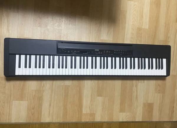 Photo YAMAHA P-80 Electronic Piano Keyboard 88 key Black Music Instruments $300