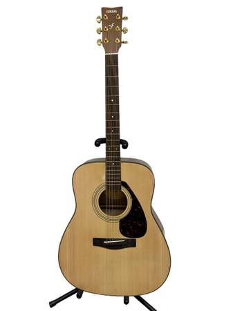 Photo Yamaha F335 6 String Acoustic Guitar w Road Runner Soft Case $149