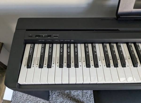 Photo Yamaha P71 88-Key Digital Piano with Stand $300