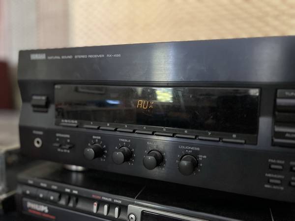 Photo Yamaha RX-496 Natural Sound 2 Channel 160 W Receiver Stereo Receiver $70