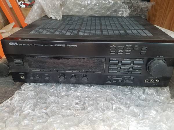 Photo Yamaha RX-V592 AV Receiver Amplifier Tuner Stereo Cinema $90