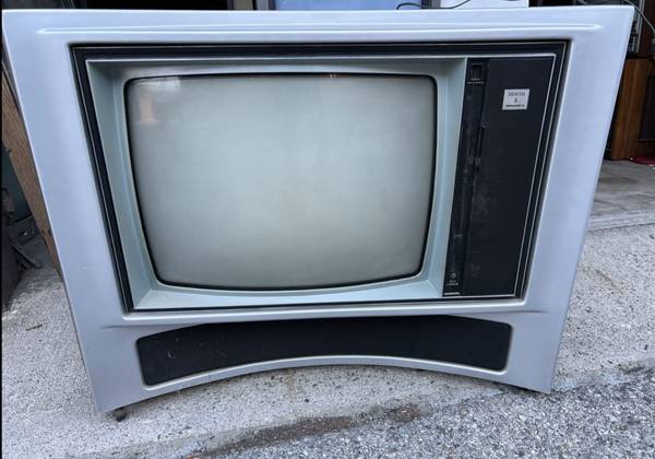 Photo Zenith Chromacolor II - 1976 Vintage Super Rare TV Television $1,275