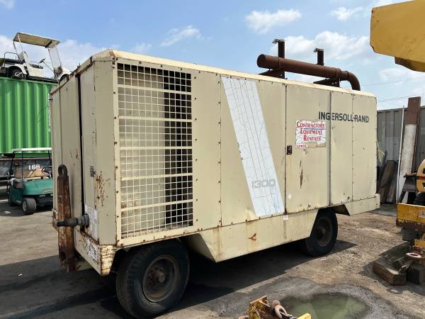 Photo ingersol-rand, 1300 CFM diesel air compressor $19,500