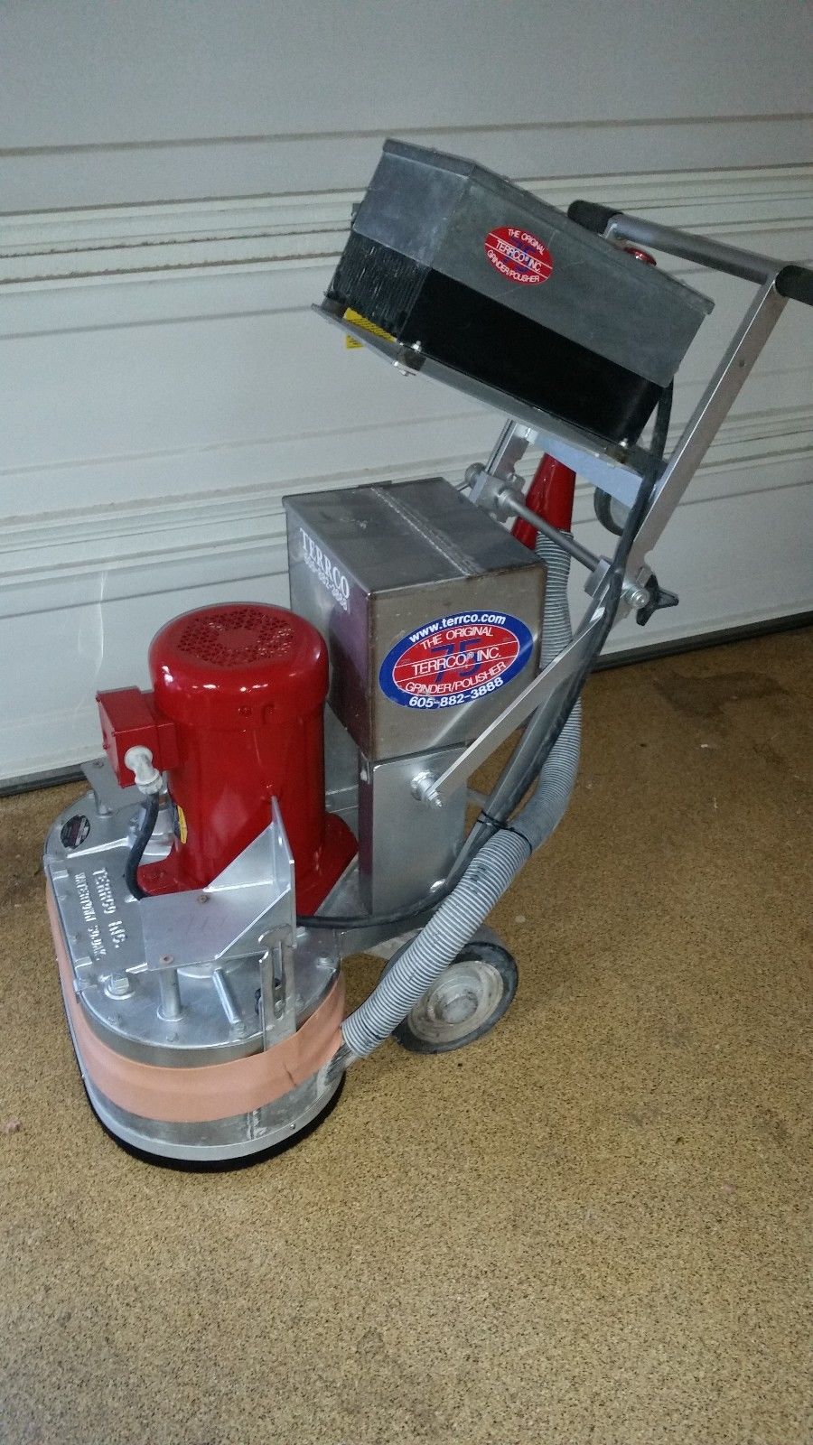 Terrco Variable Speed Single Phase 701S is a 2 Headed Grinder Tools