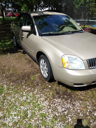 Photo 2005 mercury montego $3,250