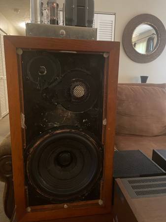 Photo Acoustic Research AR3a Speakers $1,000