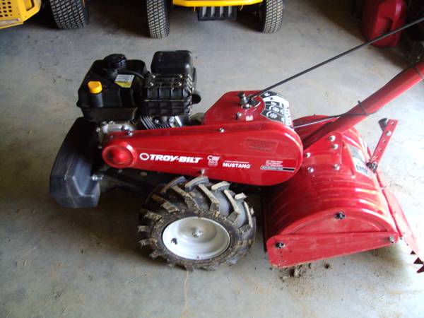 Photo NEW Troy-Bilt Mustang Rear Tine Tiller, Used less than 1 Hour $1,099