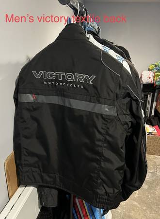Photo Victory Motorcycle jackets and gloves $1