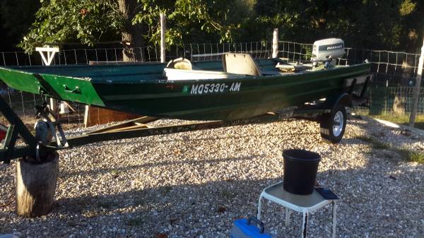 16 ft flat bottom river boat $1,200