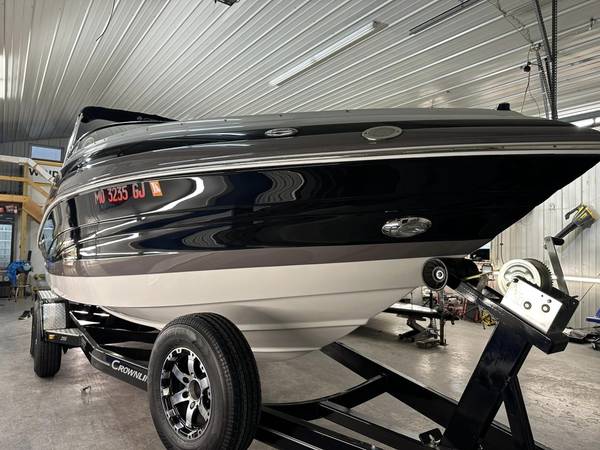 Photo 2017 Crownline 255 SS $79,900
