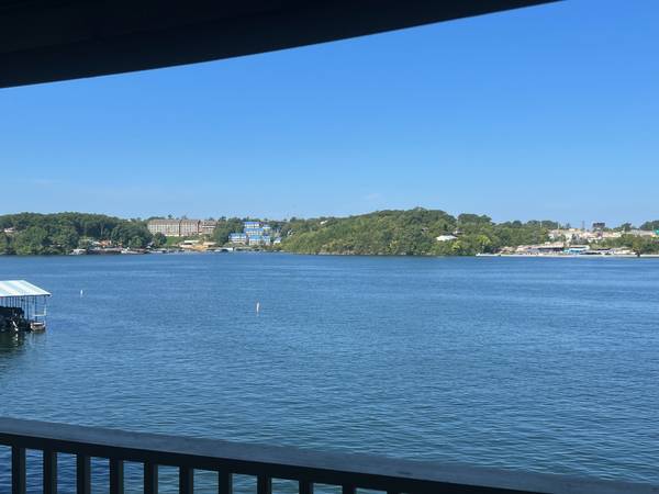 LAKE OF THE OZARKS..LAKEFRONT CONDO AT PARKSIDE PLACE 3557204 $289,000