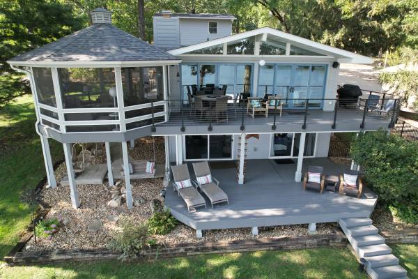 Photo LAKE OF THE OZARKS..STUNNING LAKEFRONT HOME IN CAMDENTON 3557019 $998,000