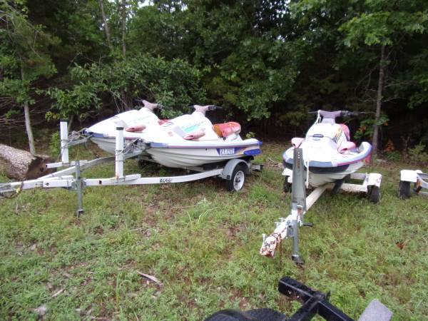 Photo Three Yamaha Wave Raider 1100 waverunners $600