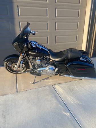 Photo 2014 Harley Streetglide Special Super nice $17,950
