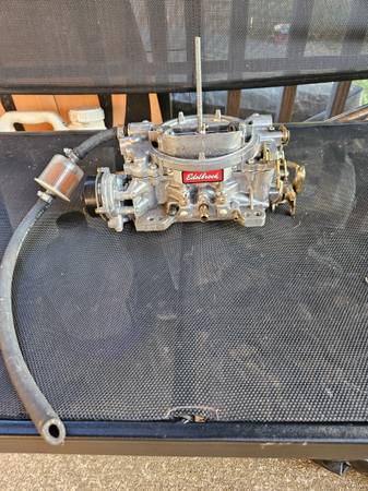 Photo Edelbrock Performer 1406 Carburetor 600cfm $150
