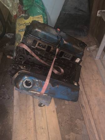 Photo Ford 302 $300