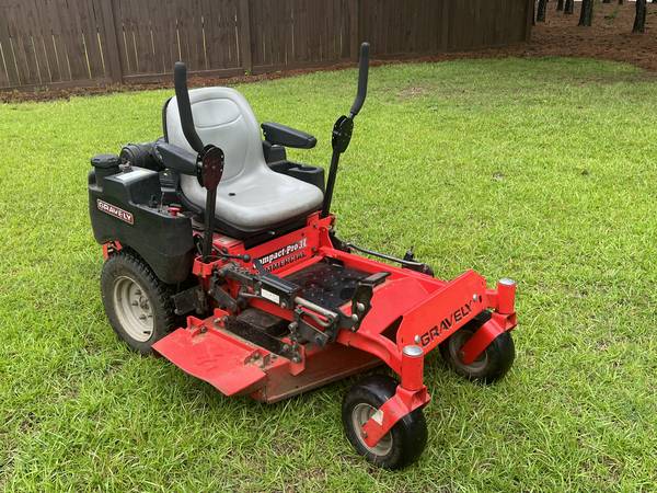 Photo 2014 Gravely Compact Pro 34 Commercial Mower $2,900