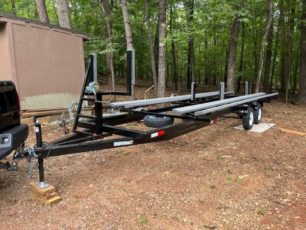 Photo NEW 24 Heavy Duty Pontoon Trailer 2-Axle with Brakes and Spare Tire $4,350