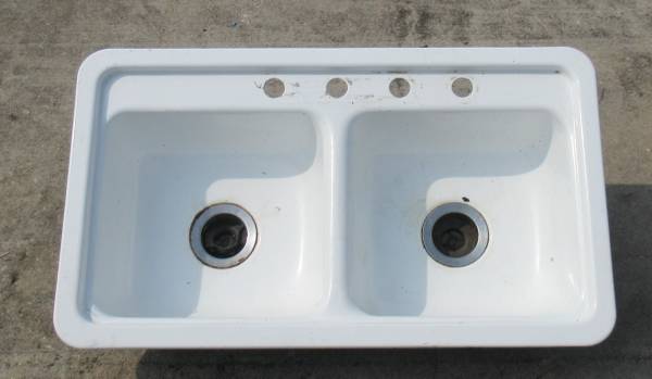 sink double good for fishing or greenhouse garden cleaning $15