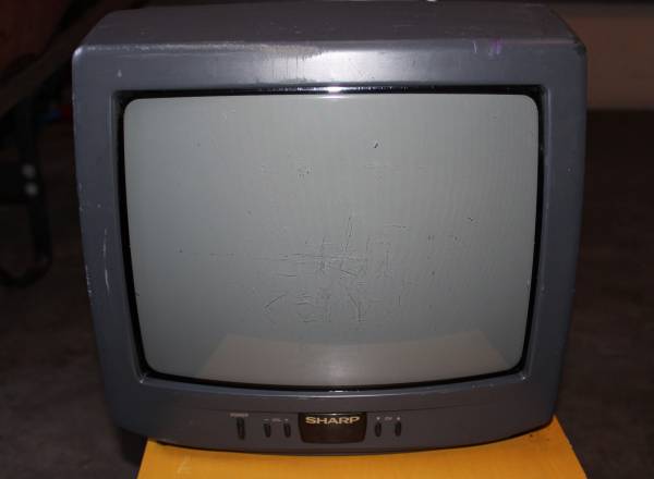 Photo 14 inch Sharp CRT TV Old School Gaming TV FREE