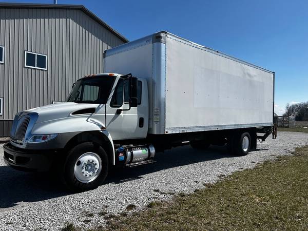 2015 International Durastar 4300 26ft Box Truck Lift Gate Diesel 48 900 Cars And Trucks For