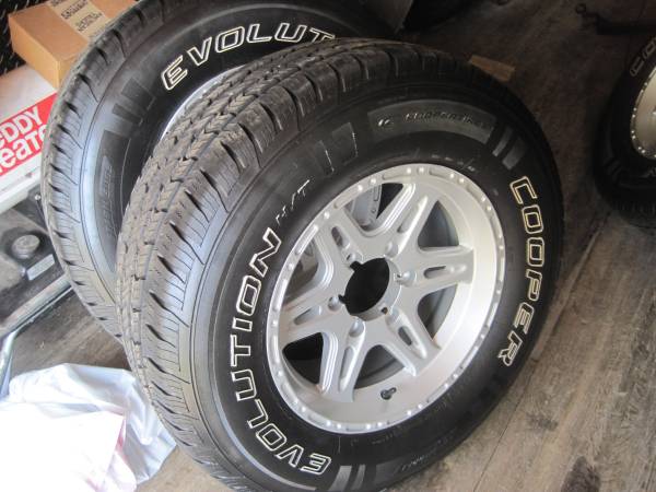 Photo 4 chevy 6 lug tires and wheels $750