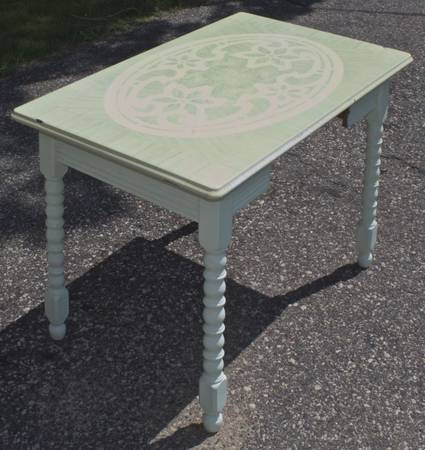 Photo Antique Sewing Table w Porcelain Enamel Top $160