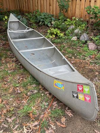 Photo Grumman 17 aluminum canoe ($200 or best offer) $200