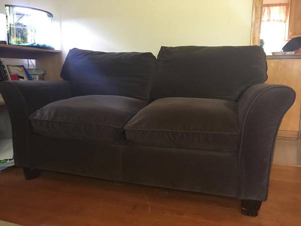 Photo Large 2 Seater Sofa from no pets no smoke home $120