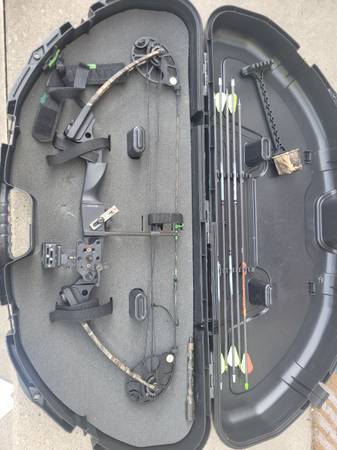 Photo Mission Meance By Mathews Compound Bow with extras $295