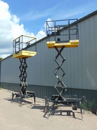 Photo Self Contained Scissor Lifts