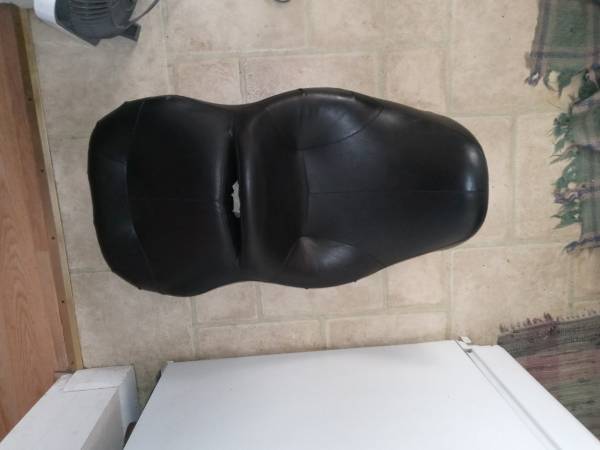 Photo 1997-2007 comfort stitch Seat Street Glide Road King Touring models $220