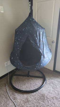 Photo Hanging pod chair $75