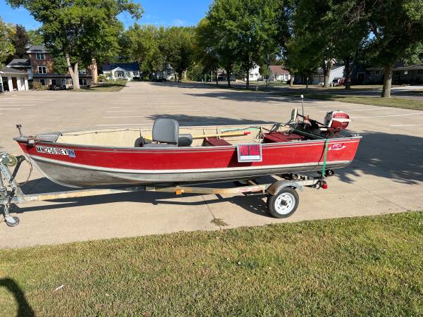 Photo Lund Fishing boat 16  1977, trailer, outboard, elect motor $1,500