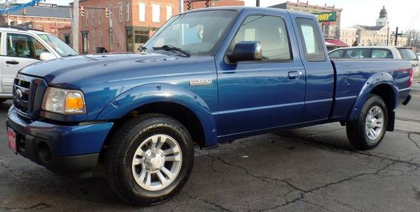 Photo 2011 Ford Ranger Sport Extended Cab - 4x4 - 4.0L - 5 Speed - New Tires - $12,500 (Bucyrus)