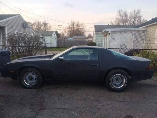 Photo 89 Chevy Camaro rs roller car - $1,500 (Mansfiled)